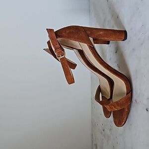 STUART WEITZMAN: camel suede block heel sandals